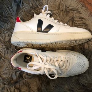 Veja V-10 sneakers in color block